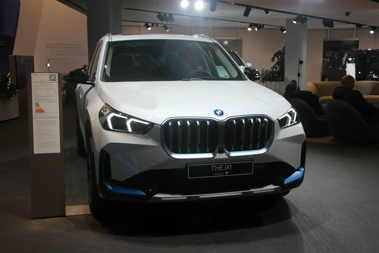 BMW X1 U11 en occasion — vue trois-quarts avant