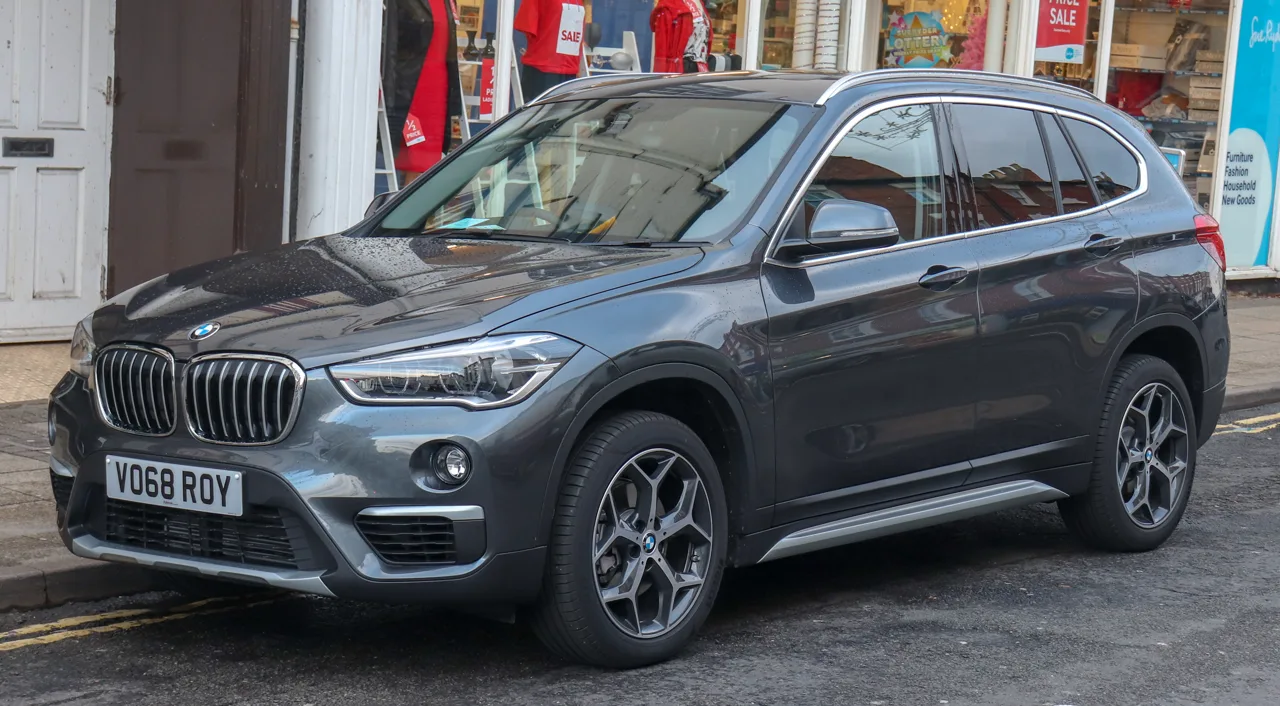 BMW X1 en occasion — vue trois-quarts avant