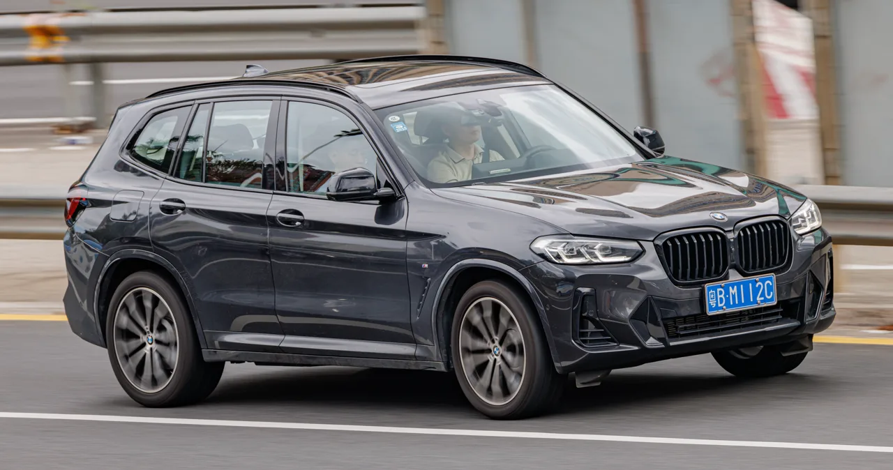 BMW X3 en occasion — vue trois-quarts avant
