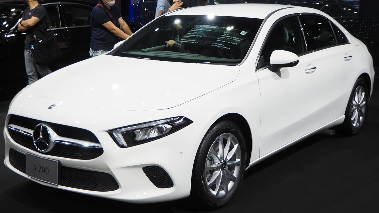 Mercedes Classe A Berline en occasion — vue trois-quarts avant