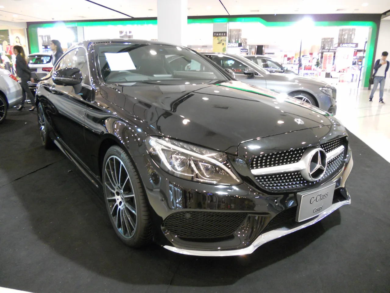 Mercedes Classe C Coupé en occasion — vue trois-quarts avant