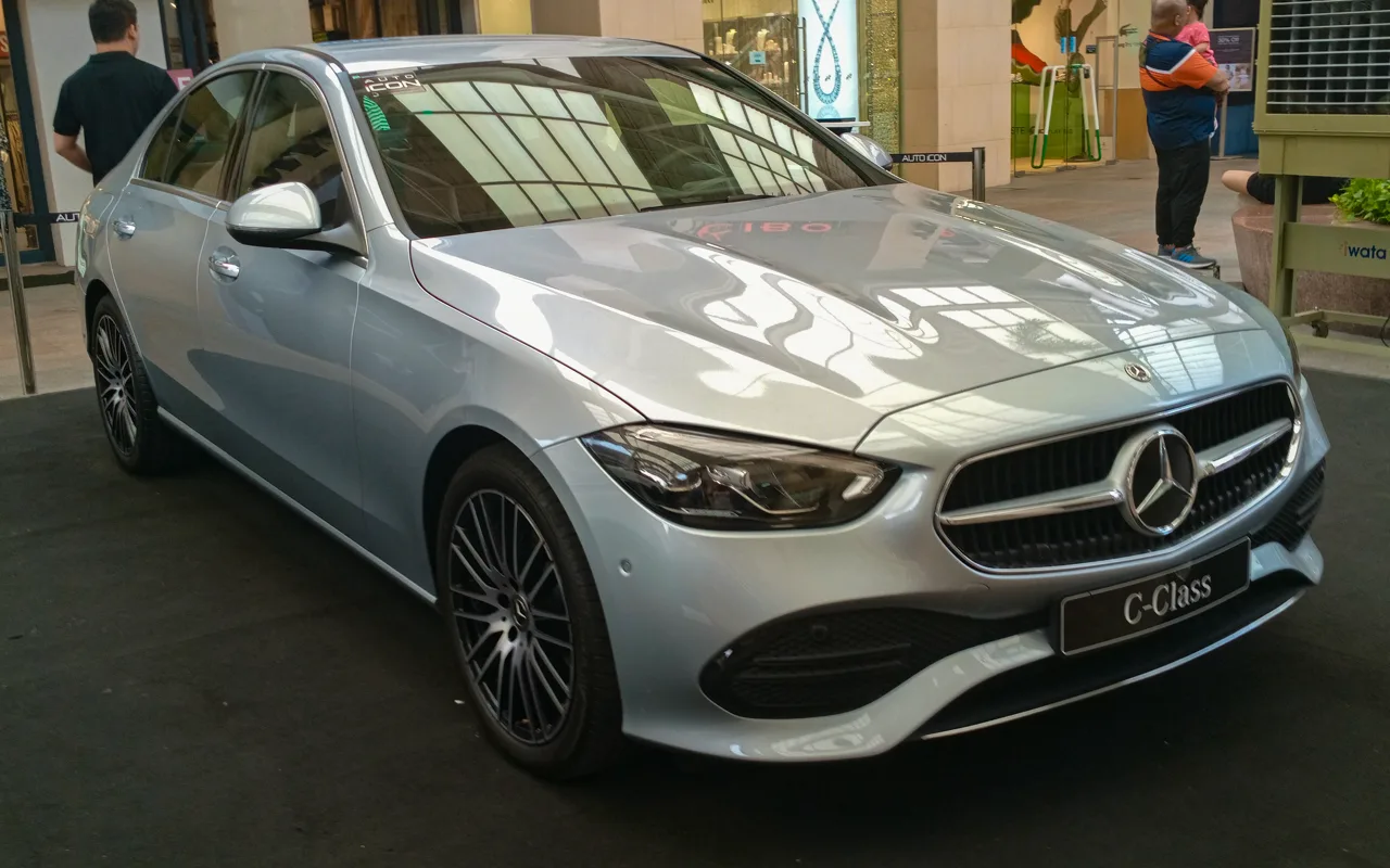 Mercedes Classe C W206 en occasion — vue trois-quarts avant