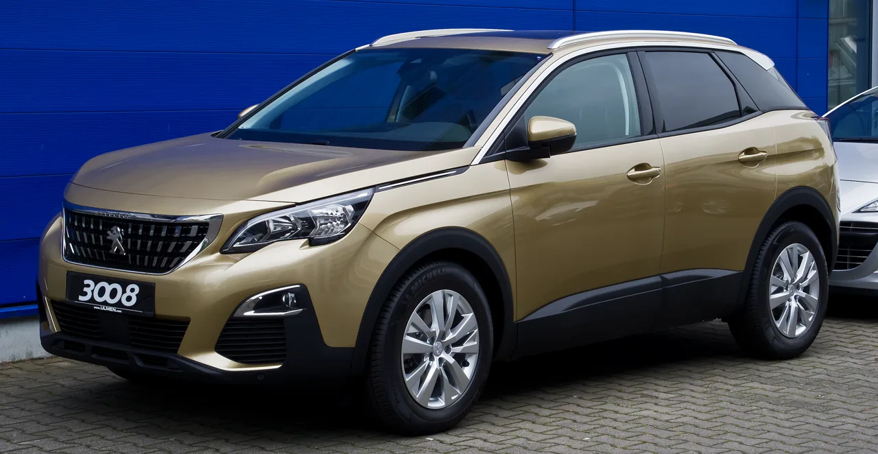 Peugeot 3008 II SUV, vue trois-quarts avant