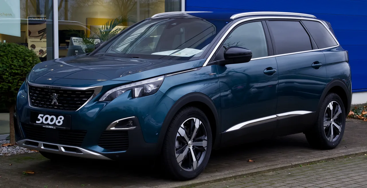 Peugeot 5008 en occasion — vue trois-quarts avant