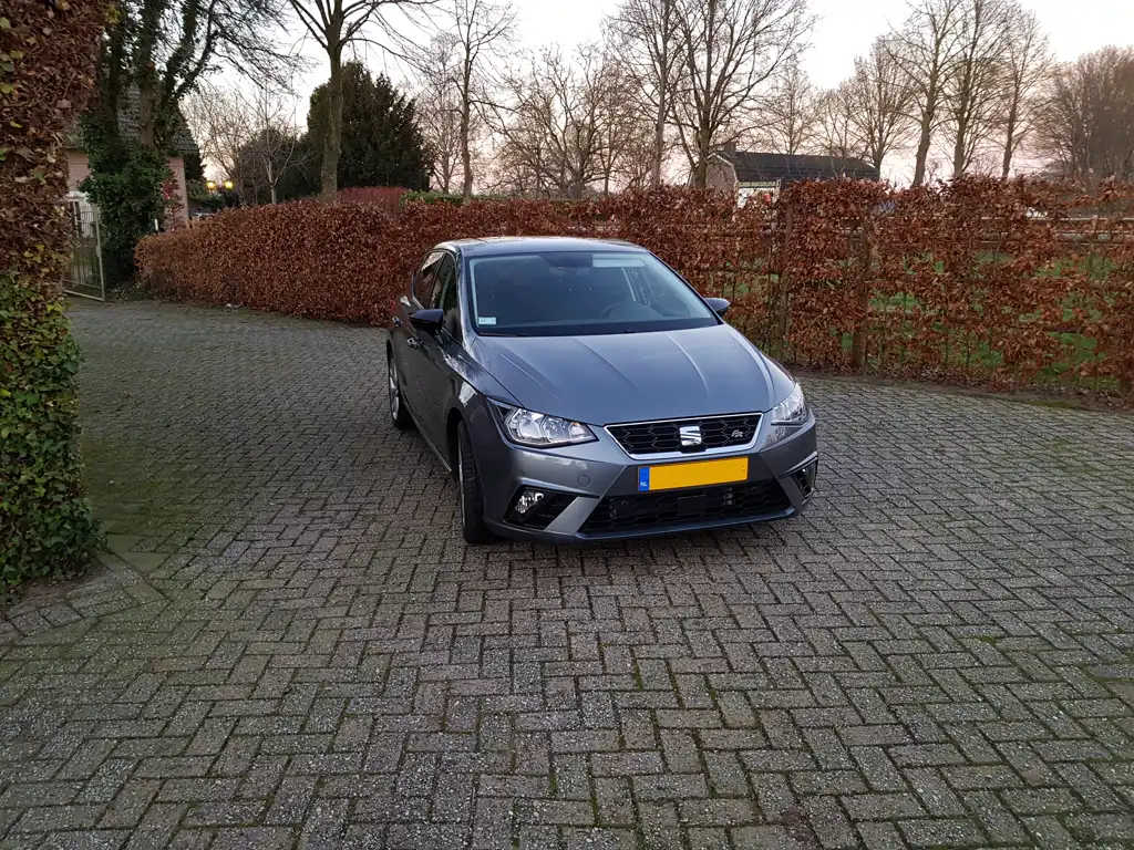 Seat Ibiza en occasion — vue trois-quarts avant