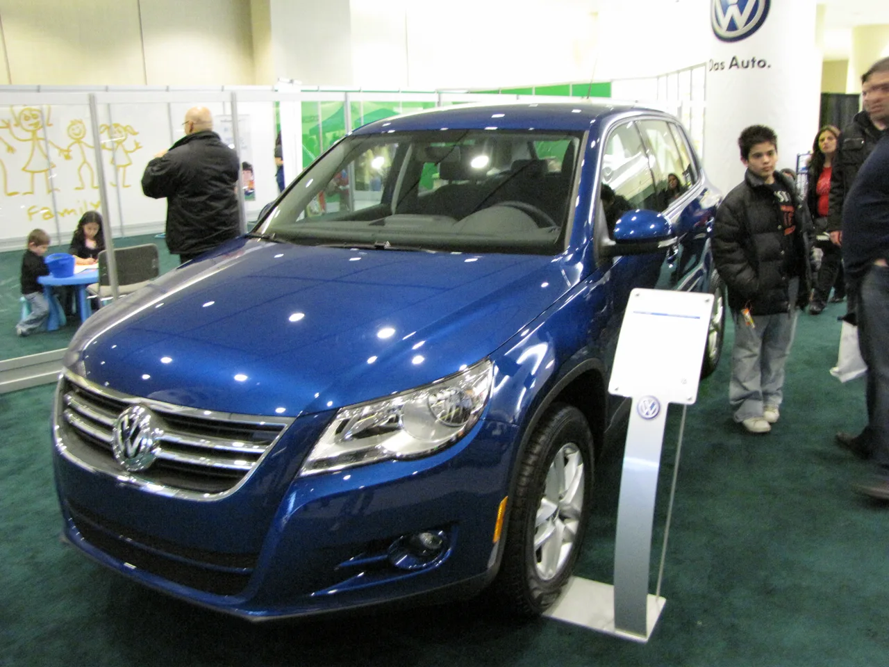 Volkswagen Tiguan en occasion — vue trois-quarts avant